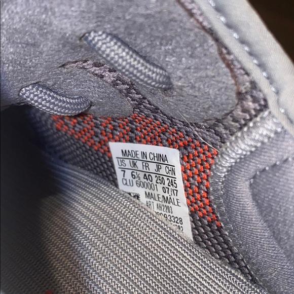 Yeezy Boost 350 v2 - Picture 6 of 7